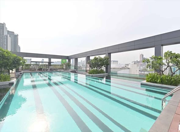 pool of Thru Thong Lor