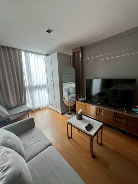 living room and bedroom of Altitude Define