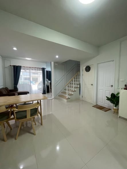 room interior of Areeya The Colors 196