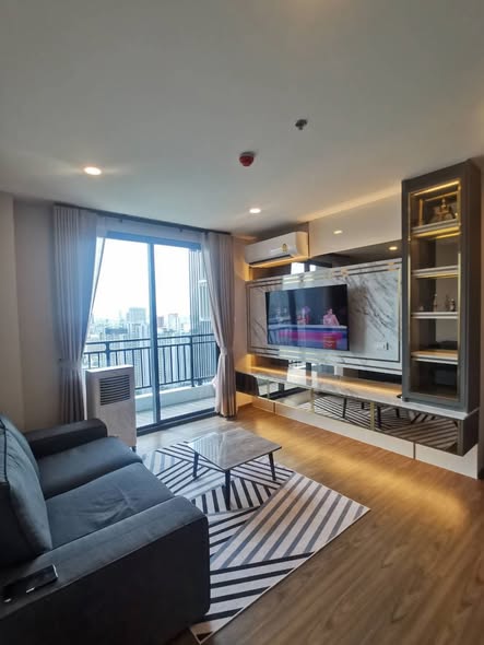 living room and bedroom of Artisan Ratchada