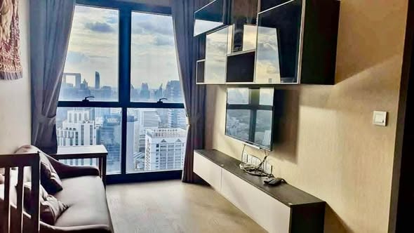 bedroom of Ashton Asoke