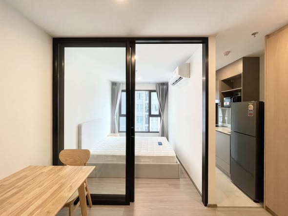 bedroom and room interior of Aspire Sukhumvit-Rama 4