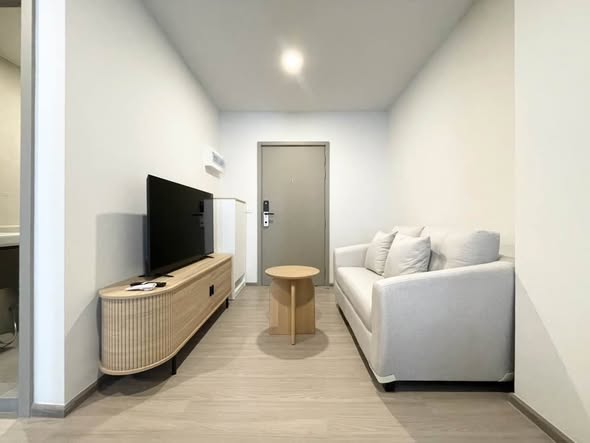 living room and room interior of Aspire Sukhumvit-Rama 4