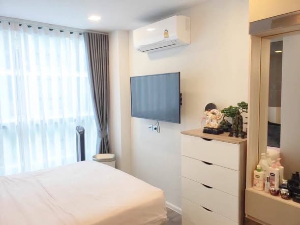 bedroom of Atmoz รัชดา-ห้วยขวาง คอนโด