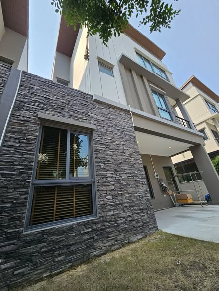 Baan Klang Muang The Edition Rama 9-Krungthep Kreetha บ้านกลางเมือง ดิ อิดิชั่น พระราม9-กรุงเทพกรีฑา