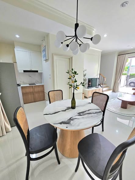 room interior of Baan Klang Mueang Rama 9-Krungthep Kritha