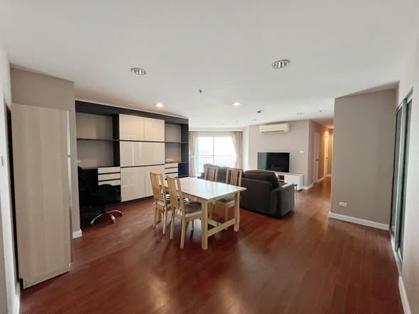 room interior of Belle Grand Rama 9