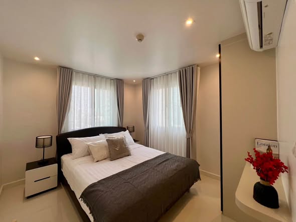 bedroom of Belle Park Residence