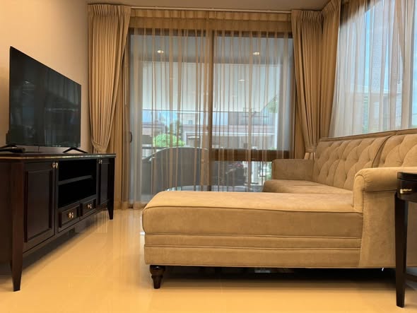 living room and bedroom of Burasiri Krungthep Kreetha