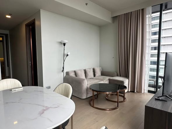 bedroom and living room of Celes Asoke