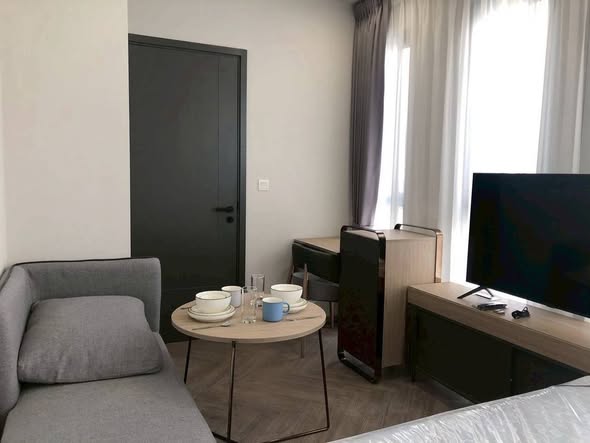 living room and bedroom of Chapter Chula-Samyan