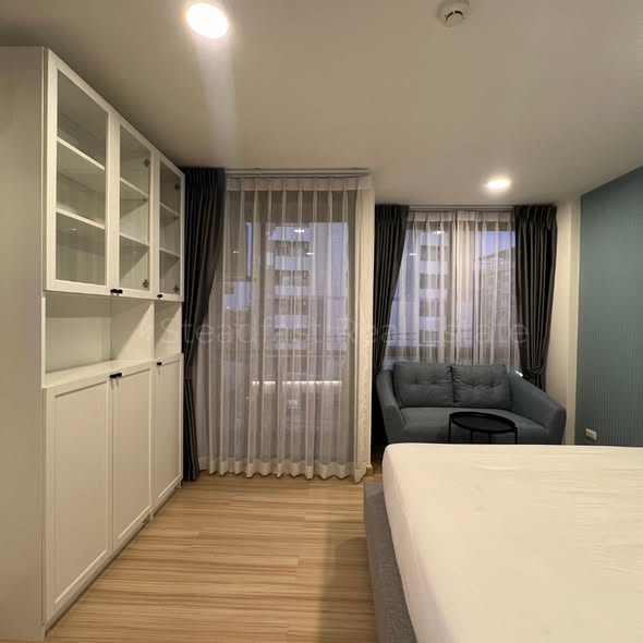 bedroom and room interior of Chateau In Town Pinklao – Siriraj