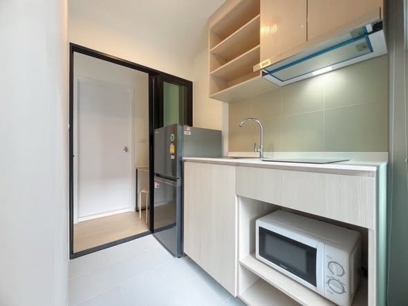 room interior and kitchen of Chewathai Hallmark Ladprao – Chokchai 4 Phase 2