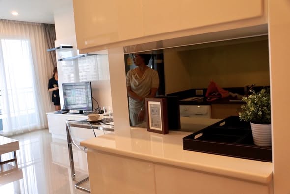 kitchen of Circle Condominium