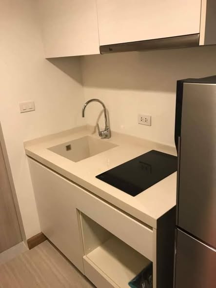 bathroom and kitchen of Downtown49