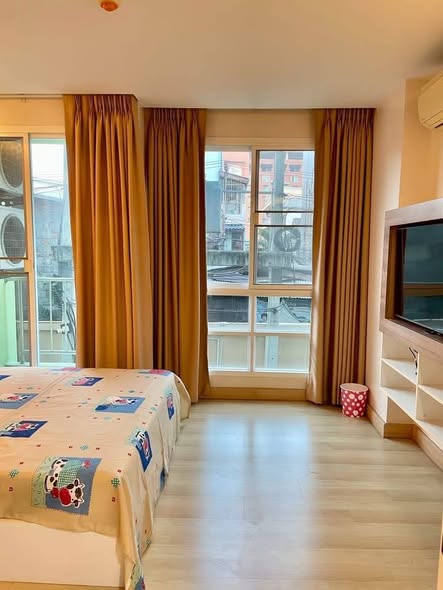 bedroom of Emerald Residence Ratchada Condominium