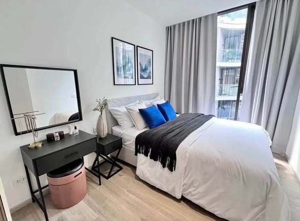 bedroom of Fynn Asoke