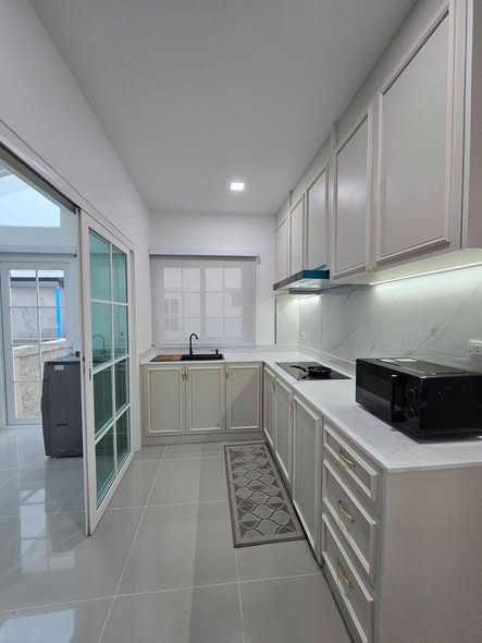 kitchen of Golden Neo, Sukhumvit LaSalle