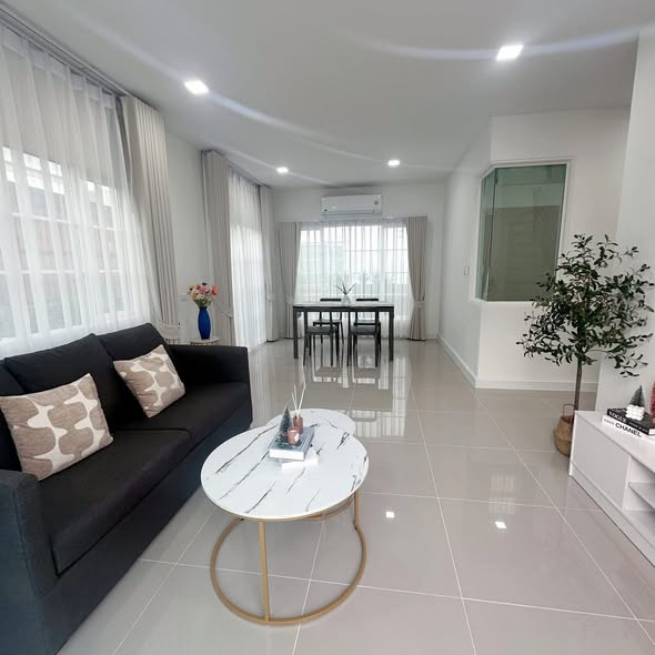 living room of Golden Neo, Sukhumvit LaSalle