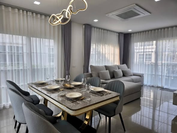 living room and room interior of Golden Neo, Sukhumvit LaSalle