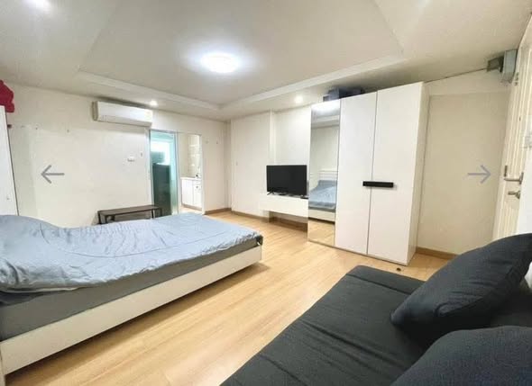 bedroom of Happy Condo Rachada 18