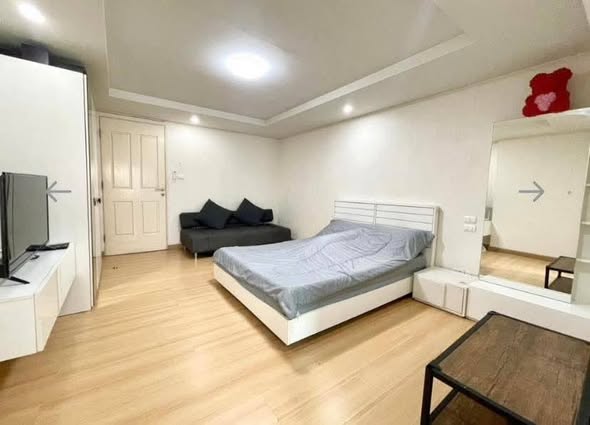 bedroom of Happy Condo Rachada 18