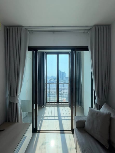 bedroom and room interior of Ideo Mix Sukhumvit 103