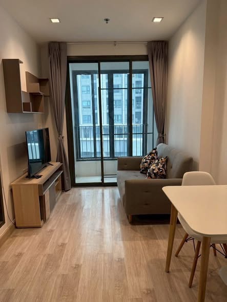 living room and room interior of Ideo Mobi Rama 9