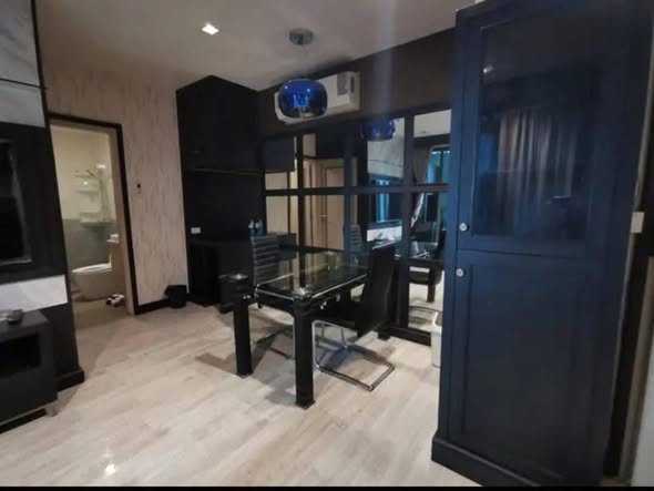 room interior of Ideo Mobi Rama 9