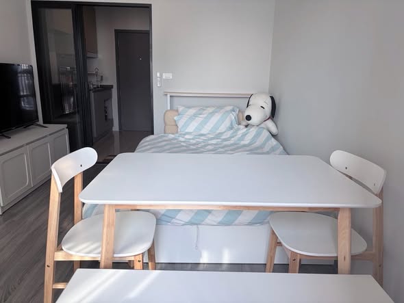 bedroom and room interior of Ideo Ramkamhaeng Lamsali Station