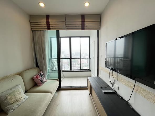 living room and bedroom of Ideo Sathon-Tha Phra