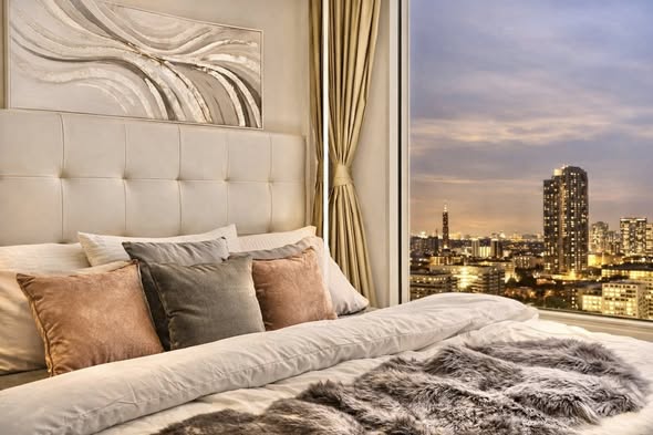 bedroom of IVY THONGLOR