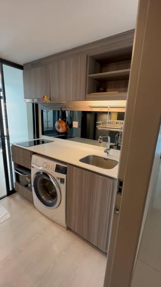 KnightsBridge Phaholyothin Interchange