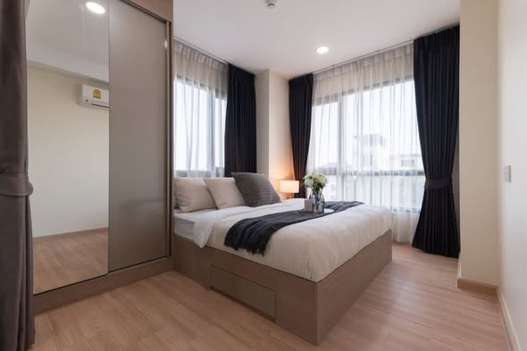 bedroom of KnightsBridge Sky City