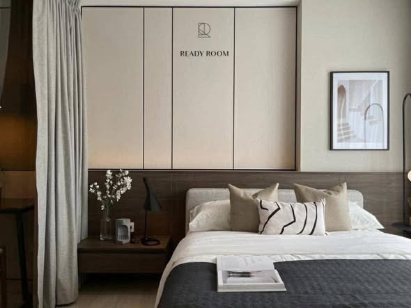 bedroom of Life One Wireless