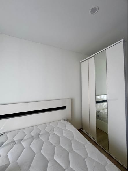 bedroom of Life Rama 4 – Asoke