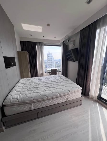 bedroom of M Thonglor 10