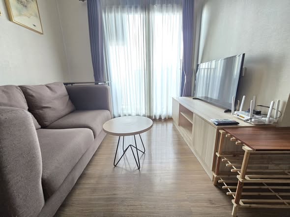 living room and room interior of Metris Rama 9-Ramkumhang