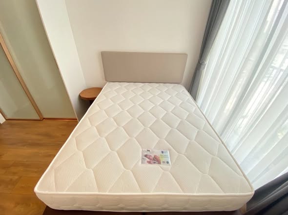 bedroom of Noble BE33