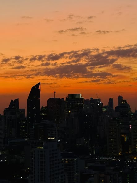 Noble Form Thonglor โนเบิล ฟอร์ม ทองหล่อ