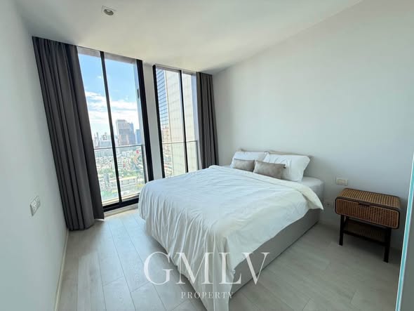 bedroom of Noble Ploenchit