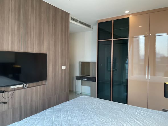 bedroom and room interior of Noble Ploenchit