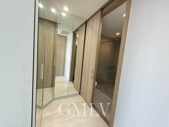 room interior of Noble Ploenchit