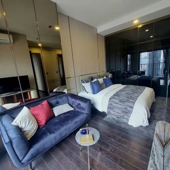 bedroom and living room of Park​ Origin​ Thonglor