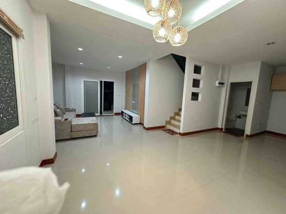 PATTALET by Patta (ภัททาเลต)