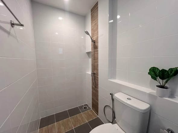 bathroom of Pleno Sukhumvit-Bangna 2