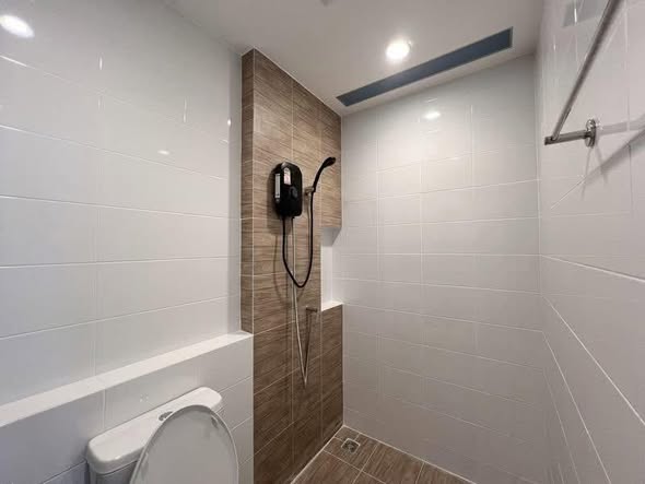 bathroom of Pleno Sukhumvit-Bangna 2