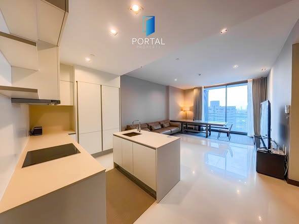 kitchen of Q1 Sukhumvit Condo by Q House
