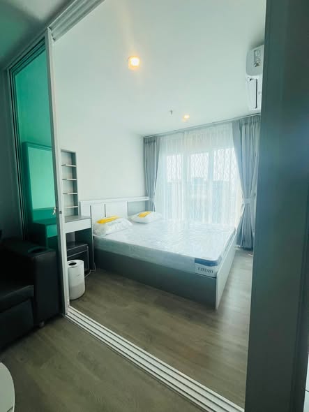 bedroom and room interior of Regent Home Bangna (รีเจ้นท์โฮม บางนา)