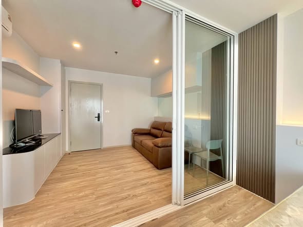 bedroom and room interior of Regent Home Bangna (รีเจ้นท์โฮม บางนา)